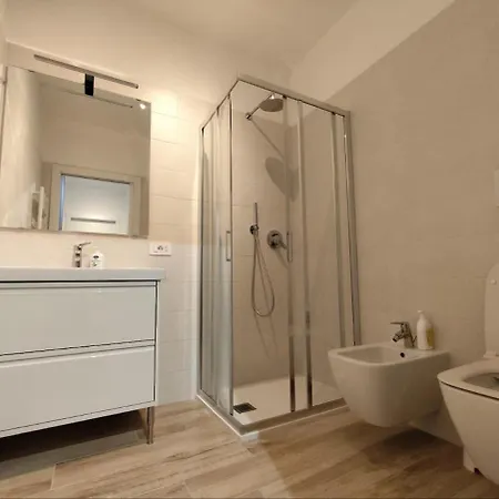 Apartamento New 5-minute Walk To And Station