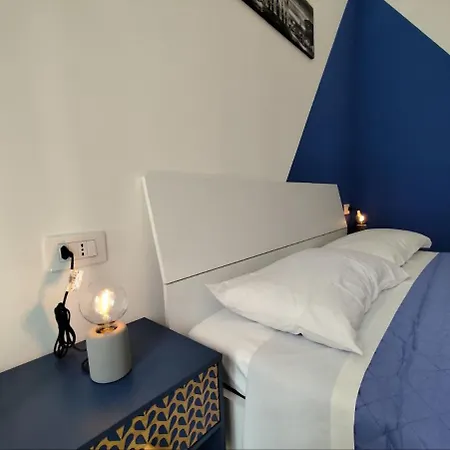 Apartamento New 5-minute Walk To And Station